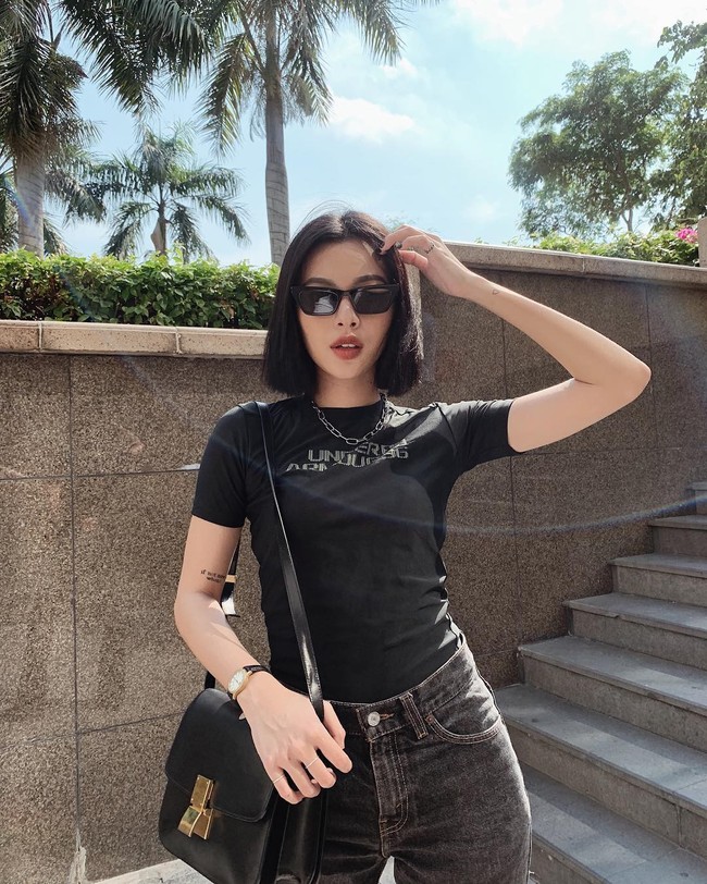 Street style sao Việt: Hari Won diện đồ kín đáo mặc kệ tin đồn bầu bí, Ngọc Trinh nên được phong hiệu “mỹ nhân hack tuổi” - Ảnh 8.