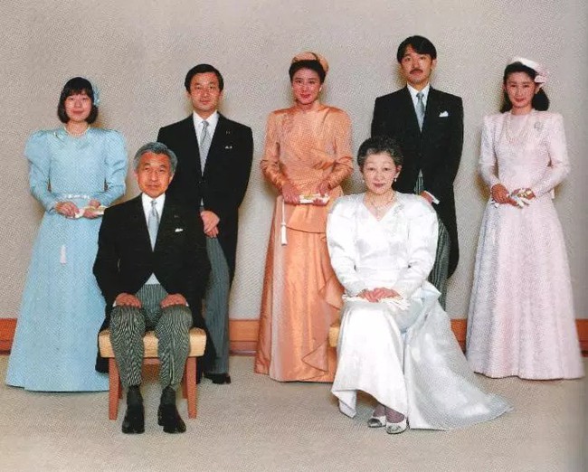 Hoàng hậu Michiko đã phá vỡ quy tắc nuôi dạy của Hoàng gia Nhật như thế nào mà khiến cả dân Nhật ngưỡng mộ và tự hào - Ảnh 6.