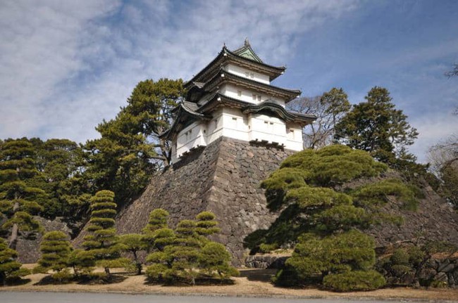 Hoàng cung Nhật Bản trang nghiêm và đầy chất thơ nép mình bên cạnh sự hiện đại chóng mặt của đô thị - Ảnh 8.
