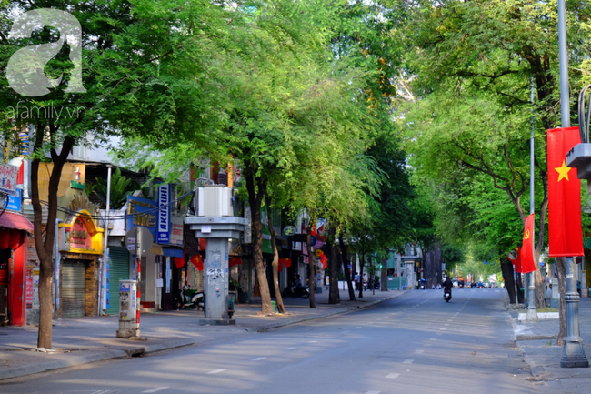 Có một Sài Gòn ngày 30/4 vắng như Tết khiến nhiều người ngỡ ngàng, người xa quê thích thú - Ảnh 11.