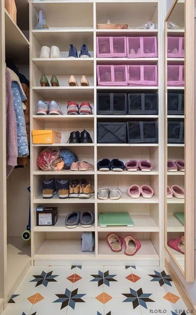 Căn hộ 72m2 cũ kỹ, thiếu sáng trở nên đẹp bất ngờ sau cải tạo nhờ mở rộng phòng khách một cách khéo léo - Ảnh 4. Căn hộ 72m2 cũ kỹ, thiếu sáng trở nên đẹp bất ngờ sau cải tạo nhờ mở rộng phòng khách một cách khéo léo - Ảnh 4.