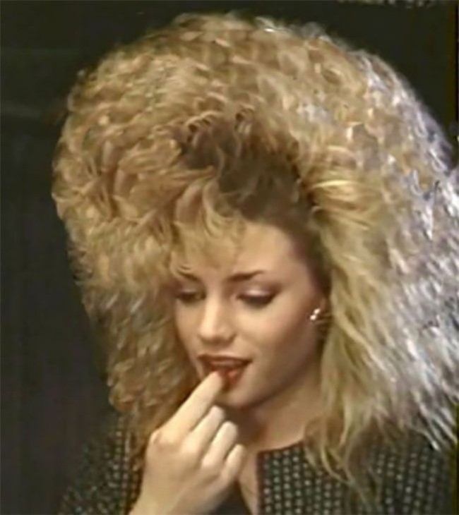 Những mái tóc có cho tiền bạn cũng không dám làm nhưng lại là xu hướng làm đẹp của chị em trong thập niên 80 - Ảnh 5.