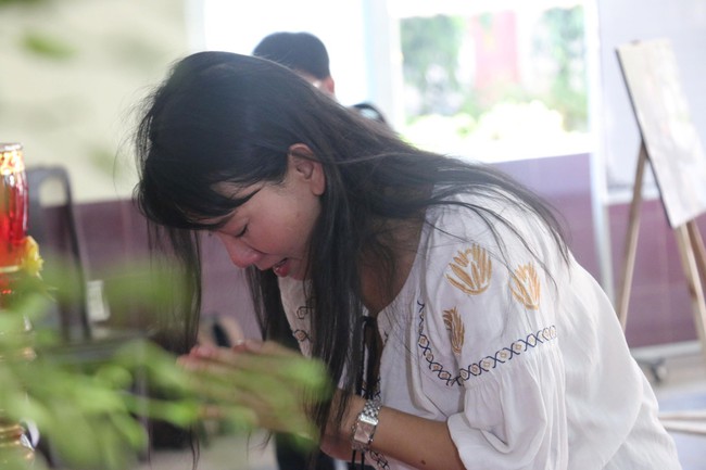 Nhìn nghệ sĩ Lê Bình vẫn đội chiếc mũ quen thuộc lúc nhập quan, nhiều người xúc động rơi nước mắt - Ảnh 6.