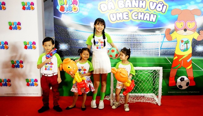 Bé Bảo An ngày càng xinh xắn, cười tít mắt bên soái ca nhí của Idol Kids Gia Khiêm  - Ảnh 1.