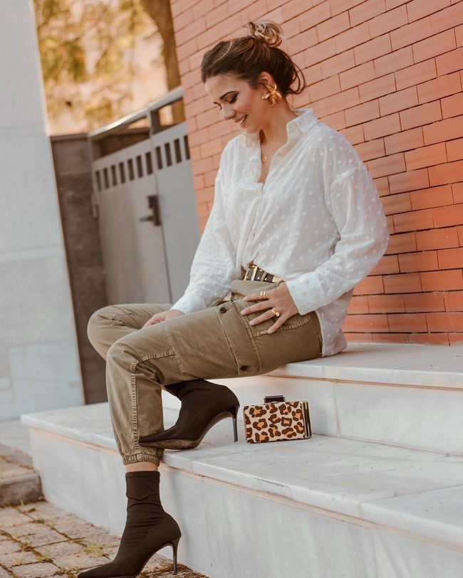 Hè này áo sơ mi trắng Zara lại gây sốt, dự là hội sành mốt sẽ phải sắm ngay vì quá đẹp “từ cái nhìn đầu tiên” - Ảnh 4. Hè này áo sơ mi trắng Zara lại gây sốt, dự là hội sành mốt sẽ phải sắm ngay vì quá đẹp “từ cái nhìn đầu tiên” - Ảnh 4.