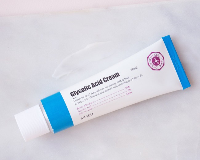 Để chiến thắng trong “cuộc chiến mặt mộc”, đừng chỉ dưỡng da thông thường mà hãy thử bí kíp kết hợp các loại acid - Ảnh 2. Để chiến thắng trong “cuộc chiến mặt mộc”, đừng chỉ dưỡng da thông thường mà hãy thử bí kíp kết hợp các loại acid - Ảnh 2.