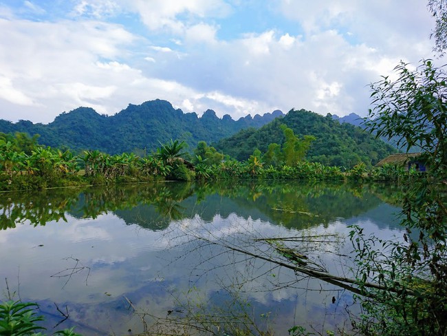 Bỏ qua ồn ào nơi phố thị, đây chính là một điểm đến yên bình, xanh mát cho gia đình hè này - Ảnh 4.