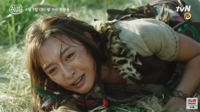 Hé lộ cảnh chém giết đẫm máu trong phim mới của Song Joong Ki - Ảnh 9.