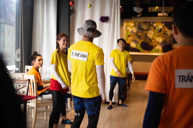 Liên Bỉnh Phát tình cảm chăm sóc Lan Ngọc, lại rộ tin đồn yêu nhau trong Running Man - Ảnh 6. Liên Bỉnh Phát tình cảm chăm sóc Lan Ngọc, lại rộ tin đồn yêu nhau trong Running Man - Ảnh 6.