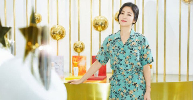 Sau lùm xùm ly hôn, đại mỹ nhân xứ Hàn Song Hye Kyo lộ mặt già nua lão hóa khi dự sự kiện - Ảnh 5.