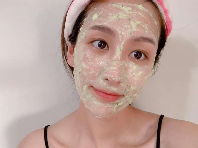 Học nàng Beauty blogger này cách làm mặt nạ tự nhiên: Đơn giản, rẻ tiền mà còn giúp giải nhiệt làn da mùa hè - Ảnh 6.