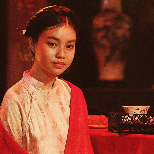 Nhân vụ nữ diễn viên 15 tuổi đóng phim 18+ gây sốc, fan đào lại cảnh cởi áo năm 16 tuổi của Lưu Diệc Phi - Ảnh 2.