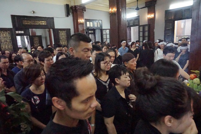 Con trai c&ocirc; gi&aacute;o nấc nghẹn khi mẹ bị xe Mercedes đ&acirc;m tử vong: Giờ em đ&atilde; kh&ocirc;ng c&ograve;n mẹ nữa rồi... - Ảnh 9.