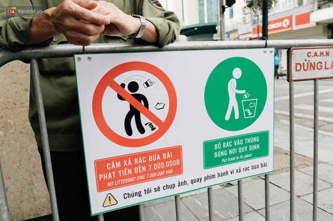Người Hà Nội ủng hộ việc lắp camera ghi hình, phạt 7 triệu đồng hành vi xả rác ở phố đi bộ - Ảnh 2.