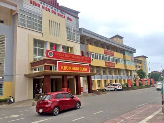 Hà Tĩnh: Bác sĩ lên tiếng vụ sản phụ chết tức tưởi trên bàn mổ - Ảnh 1. Hà Tĩnh: Bác sĩ lên tiếng vụ sản phụ chết tức tưởi trên bàn mổ - Ảnh 1.