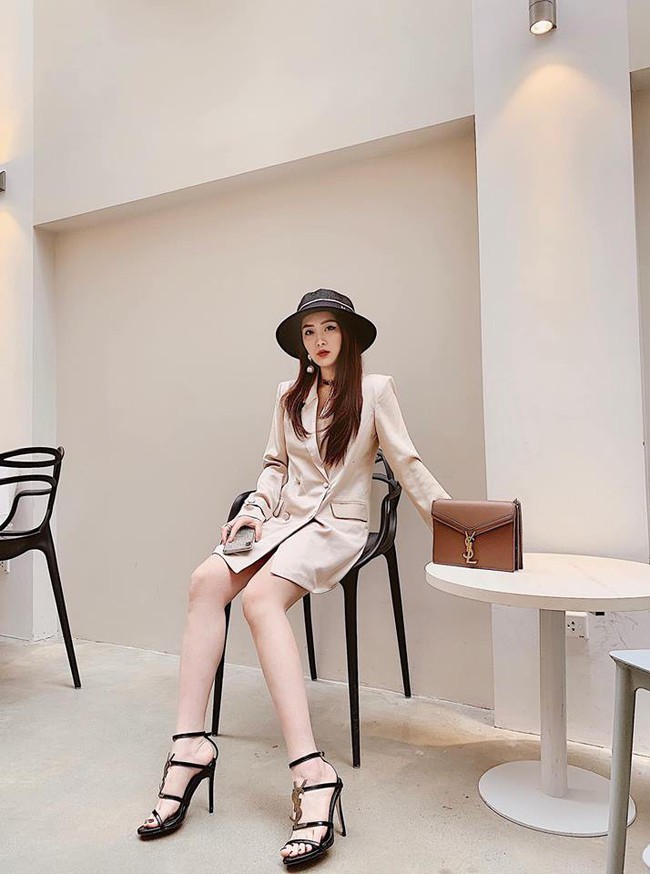 Cùng nhà nấm với chị họ Hương Tràm, hot girl Dư Hàng My chỉ cao 1m53 vẫn đốt mắt với body nuột nà, vòng 1 nóng bỏng - Ảnh 10. Cùng nhà nấm với chị họ Hương Tràm, hot girl Dư Hàng My chỉ cao 1m53 vẫn đốt mắt với body nuột nà, vòng 1 nóng bỏng - Ảnh 10.