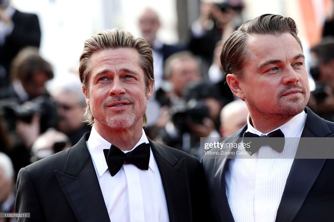 Brad Pitt và Leonardo trên thảm đỏ Cannes: Thời gian dẫu lấy đi cặp mỹ nam tuổi đôi mươi nhưng vẫn giữ lại cho ta hai gã lãng tử bậc nhất Hollywood - Ảnh 2.