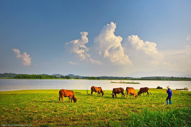 Cách Hà Nội chỉ 40km, đây là địa điểm xanh mát cho gia đình cùng nhau đi trốn dịp cuối tuần - Ảnh 2.