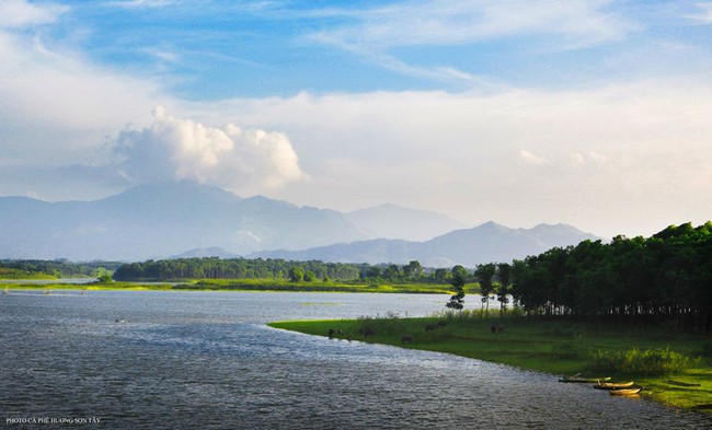 Cách Hà Nội chỉ 40km, đây là địa điểm xanh mát cho gia đình cùng nhau đi trốn dịp cuối tuần - Ảnh 11.