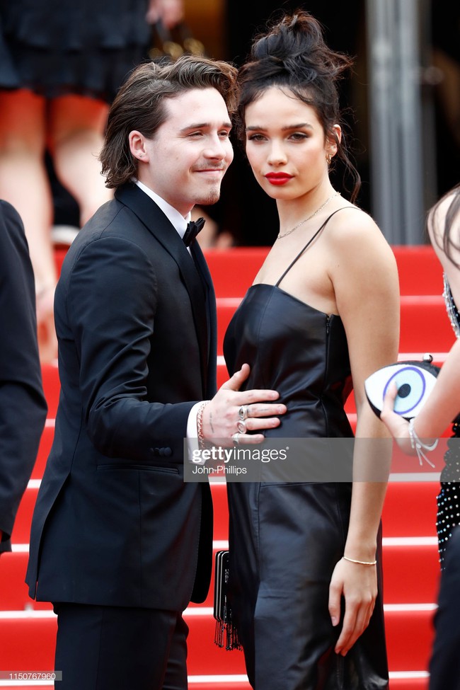 Thảm đỏ Cannes ngày thứ 8: Quý tử nhà David Beckham bảnh trai bên bạn gái xinh đẹp, tiên nữ Elle Fanning lại chiếm spotlight nhờ bộ váy quý tộc  - Ảnh 12.