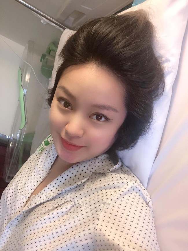 Tròn 40 tuần bầu bí mới lên bàn đẻ, cựu hot girl Mi Vân vừa sinh em bé thứ hai trong sáng nay - Ảnh 1.