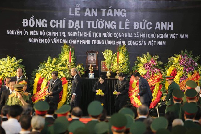 Lễ an táng cố Chủ tịch nước Lê Đức Anh ở TP Hồ Chí Minh - Ảnh 14.