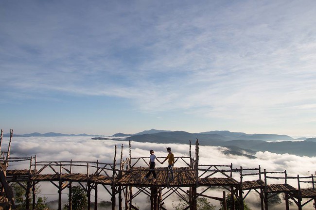 Cầu gỗ săn mây nổi tiếng ở Đà Lạt cấm khách tham quan nhiều lần: Lý do vì đâu nên nỗi? - Ảnh 5.