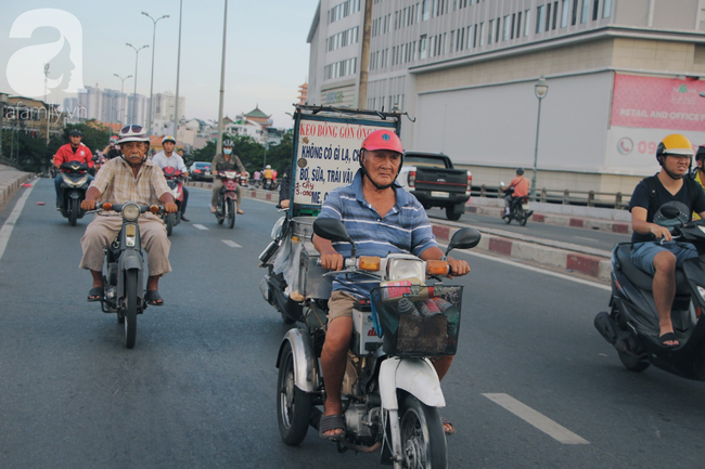 Thương ông ngoại kẹo bông gòn, 94 tuổi vẫn chạy xe rong ruổi khắp Sài Gòn để mưu sinh - Ảnh 7.