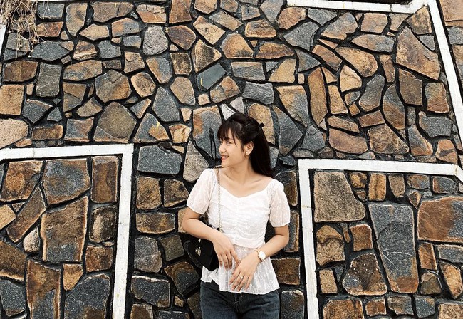 Instagram giới trẻ tràn ngập những bức ảnh chụp với nhà thờ Núi, ở ngay Nha Trang mà đẹp tuyệt chẳng kém trời Tây - Ảnh 3.