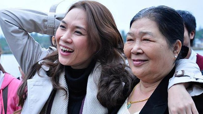 Bất ngờ về thông tin mẹ Mỹ Tâm: Được coi là hoa khôi 1 huyện, dạy con thành đạt phải khiêm nhường - Ảnh 3. Bất ngờ về thông tin mẹ Mỹ Tâm: Được coi là hoa khôi 1 huyện, dạy con thành đạt phải khiêm nhường - Ảnh 3.