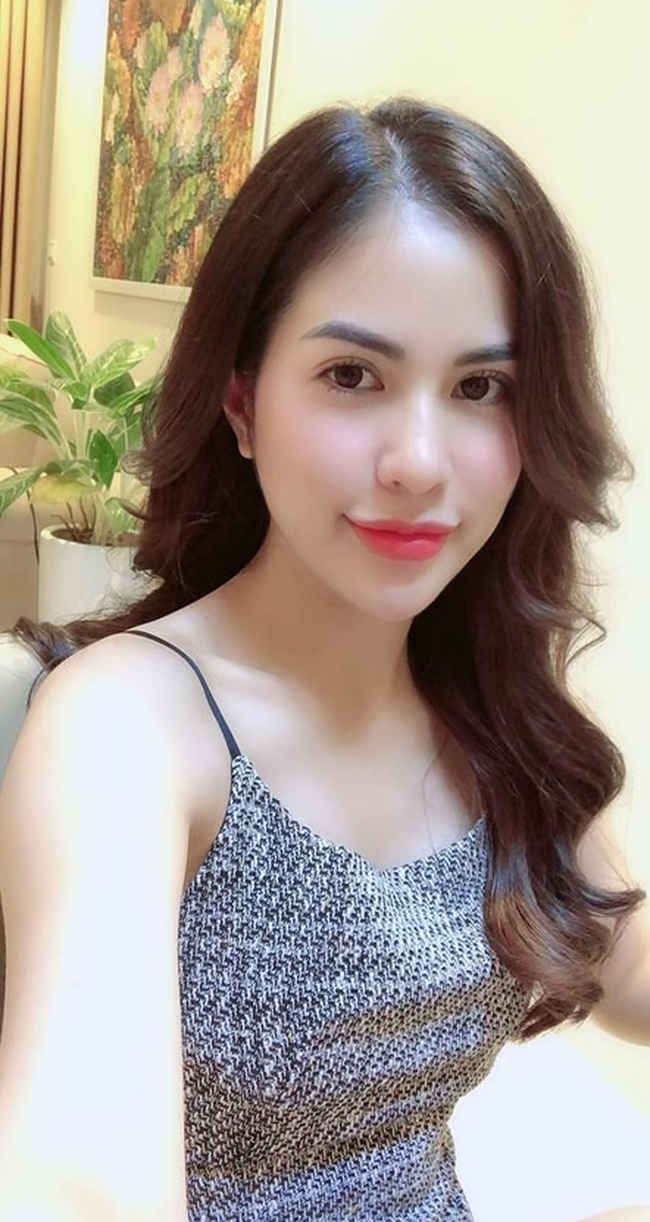 Cuối tuần của các hot mom: Chị dâu Bảo Thy lộng lẫy như gái son, bà xã Việt Anh đẹp quyến rũ bất chấp tin đồn sắp ly hôn - Ảnh 10.