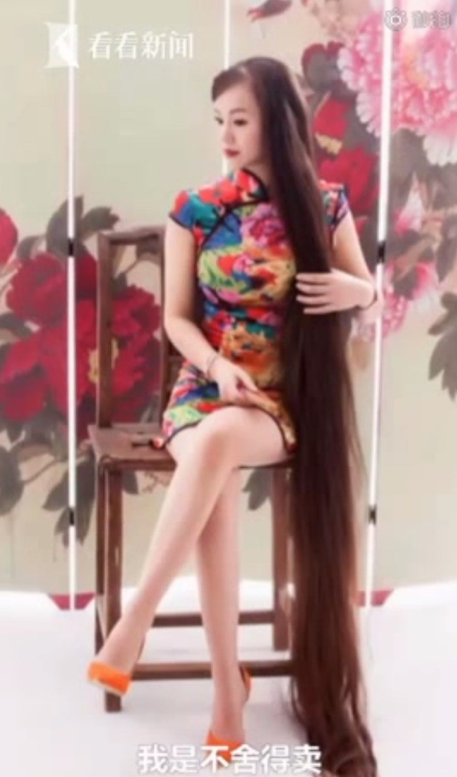 &quot;Tiên nữ tóc dài&quot; Trung Quốc tự hào với mái tóc dài 2,5m, có người mua với giá hơn 300 triệu nhưng không bán - Ảnh 9.