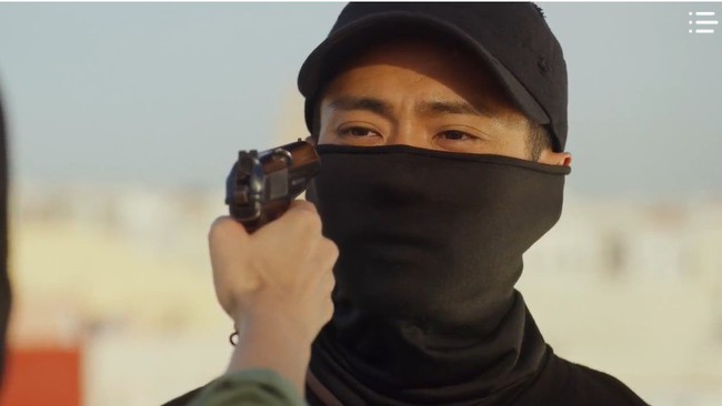 "Vagabond" tập 3: "Nín thở" xem Lee Seung Gi và Suzy với đọ súng với khủng bố, ai ngờ bạn thân lại có ngày lật mặt thế này! - Ảnh 22. "Vagabond" tập 3: "Nín thở" xem Lee Seung Gi và Suzy với đọ súng với khủng bố, ai ngờ bạn thân lại có ngày lật mặt thế này! - Ảnh 22.