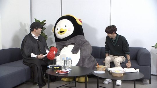 Chim cánh cụt Pengsoo: &quot;Thần tượng&quot; mới của người Hàn Quốc bởi tính cách không giống ai, dám đi ngược lại chuẩn mực và định kiến của xứ kim chi - Ảnh 8.