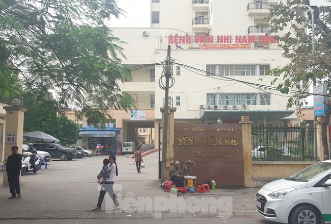 Vụ “ăn bớt” thuốc tại Bệnh viện Nhi Nam Định: Khởi tố thêm 6 điều dưỡng - Ảnh 1.