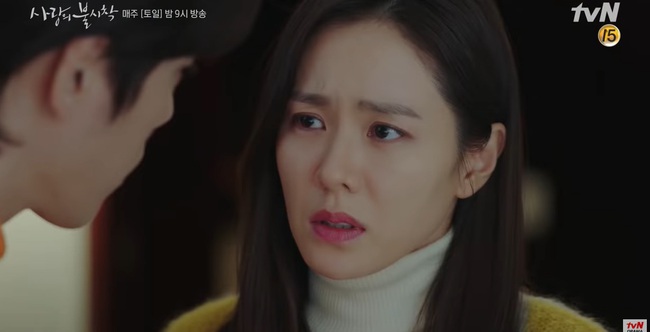 &quot;Crash Landing On You&quot; tập 8: Son Ye Jin bị lừa cưới, Hyun Bin vì cứu người yêu nên bị đánh bất tỉnh? - Ảnh 3.