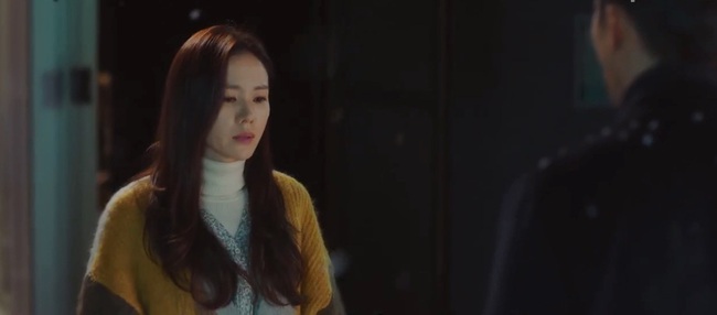 &quot;Crash Landing On You&quot; tập 8: Son Ye Jin bật khóc nói lời yêu với Hyun Bin liền bị kẻ địch bắn chết? - Ảnh 2.