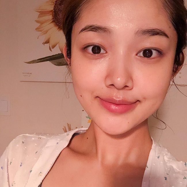 Peel da đón Tết: Chị em cần ghim lại những khuyến cáo sau từ bác sĩ da liễu trước khi làm! - Ảnh 1. Peel da đón Tết: Chị em cần ghim lại những khuyến cáo sau từ bác sĩ da liễu trước khi làm! - Ảnh 1.