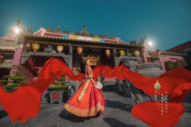 Vợ hai Minh Nhựa khiến dân tình hoảng hồn với bộ ảnh phong cách Trung Hoa: Nhìn cứ tưởng búp bê bị hỏng khuôn đúc chứ! - Ảnh 6. Vợ hai Minh Nhựa khiến dân tình hoảng hồn với bộ ảnh phong cách Trung Hoa: Nhìn cứ tưởng búp bê bị hỏng khuôn đúc chứ! - Ảnh 6.