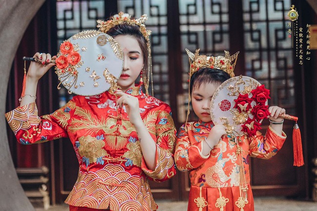 Vợ hai Minh Nhựa khiến dân tình hoảng hồn với bộ ảnh phong cách Trung Hoa: Nhìn cứ tưởng búp bê bị hỏng khuôn đúc chứ! - Ảnh 7.