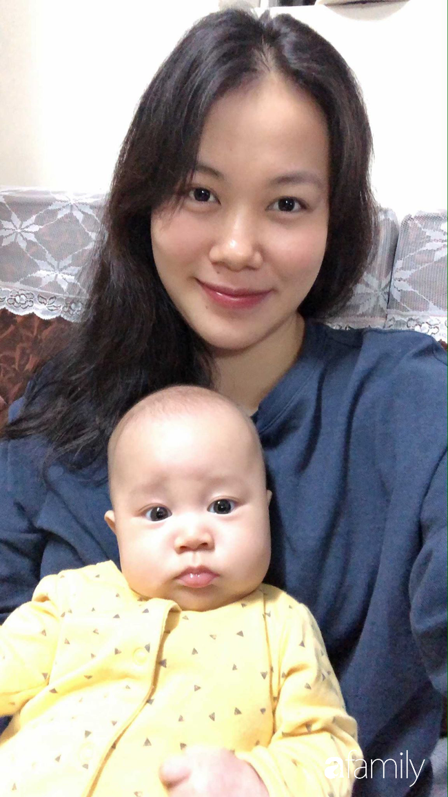 Vật vã nuôi con vì cả đêm thức trắng cho bé ăn, ị, mẹ Ninh Bình quyết định luyện con tự ngủ êm ru chỉ sau 1 tuần  - Ảnh 4.