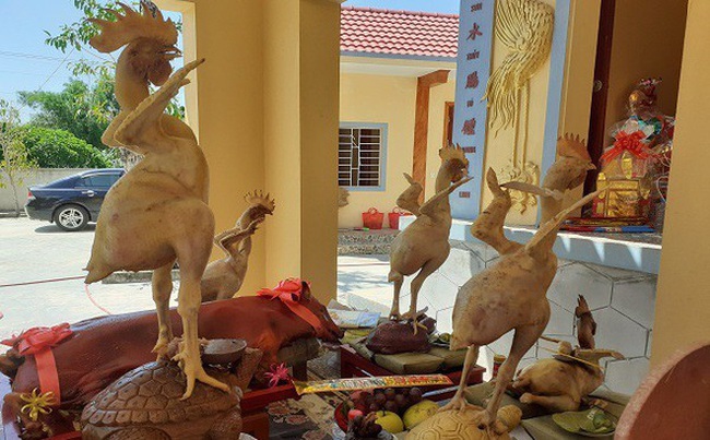 Những siêu phẩm gà cúng trước thềm Tết âm lịch trong mọi tư thế, thái độ khiến dân mạng cười rơi rụng - Ảnh 10. Những siêu phẩm gà cúng trước thềm Tết âm lịch trong mọi tư thế, thái độ khiến dân mạng cười rơi rụng - Ảnh 10.