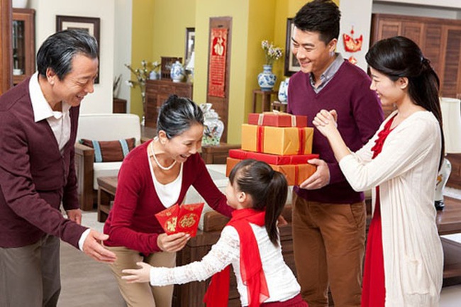 Vợ kiên quyết không về quê chồng nghèo ăn Tết vì lý thuyết: "Đến cái nhà tắm còn bất tiện", chồng chỉ nói mấy câu khiến cô cúi gằm mặt, xin lỗi - Ảnh 2. Vợ kiên quyết không về quê chồng nghèo ăn Tết vì lý thuyết: "Đến cái nhà tắm còn bất tiện", chồng chỉ nói mấy câu khiến cô cúi gằm mặt, xin lỗi - Ảnh 2.