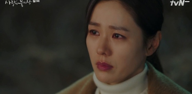 &quot;Crash Landing On You&quot; tập 9: Hyun Bin &quot;vượt rào&quot; hôn Son Ye Jin, khán giả khóc hết nước mắt vì đôi trẻ chia tay - Ảnh 7.