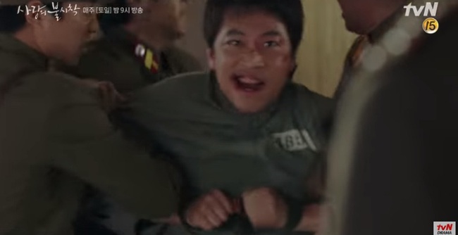 &quot;Crash Landing On You&quot; tập 10: Hyun Bin thất thần, Son Ye Jin khóc cạn nước mắt vì phải xa người yêu - Ảnh 5.