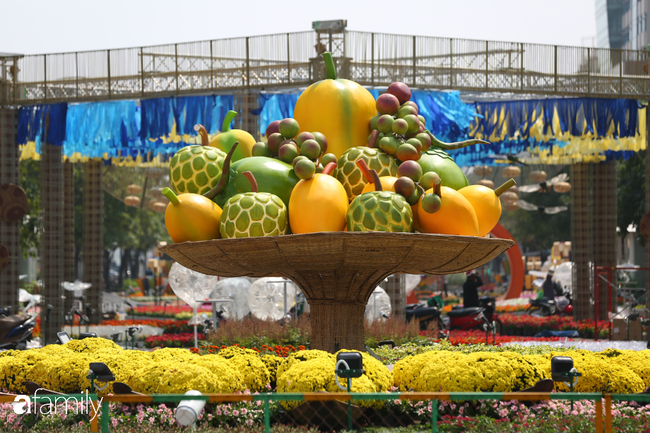 Chưa khai trương, đường hoa Nguyễn Huệ đã gây tò mò bởi thiết kế dài siêu "khủng" với một loạt bầy chuột kiểng ngộ nghĩnh - Ảnh 6. Chưa khai trương, đường hoa Nguyễn Huệ đã gây tò mò bởi thiết kế dài siêu "khủng" với một loạt bầy chuột kiểng ngộ nghĩnh - Ảnh 6.
