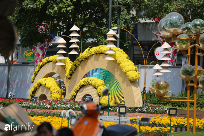 Chưa khai trương, đường hoa Nguyễn Huệ đã gây tò mò bởi thiết kế dài siêu "khủng" với một loạt bầy chuột kiểng ngộ nghĩnh - Ảnh 7. Chưa khai trương, đường hoa Nguyễn Huệ đã gây tò mò bởi thiết kế dài siêu "khủng" với một loạt bầy chuột kiểng ngộ nghĩnh - Ảnh 7.