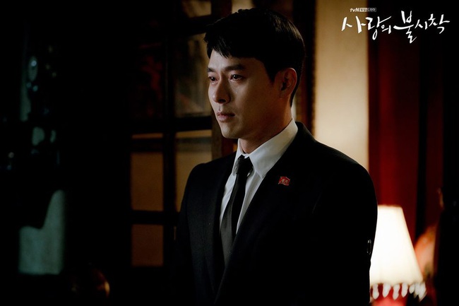 &quot;Crash Landing On You&quot; tập 7: Náo loạn cảnh Hyun Bin khóc vẫn đẹp trai ngời ngợi, hóa ra lệ rơi chẳng phải vì Son Ye Jin - Ảnh 6.