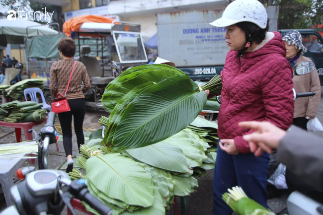  Chợ lá dong lâu đời nhất Hà Nội dịp giáp Tết giá mềm hơn nhưng thưa thớt người mua - Ảnh 7.