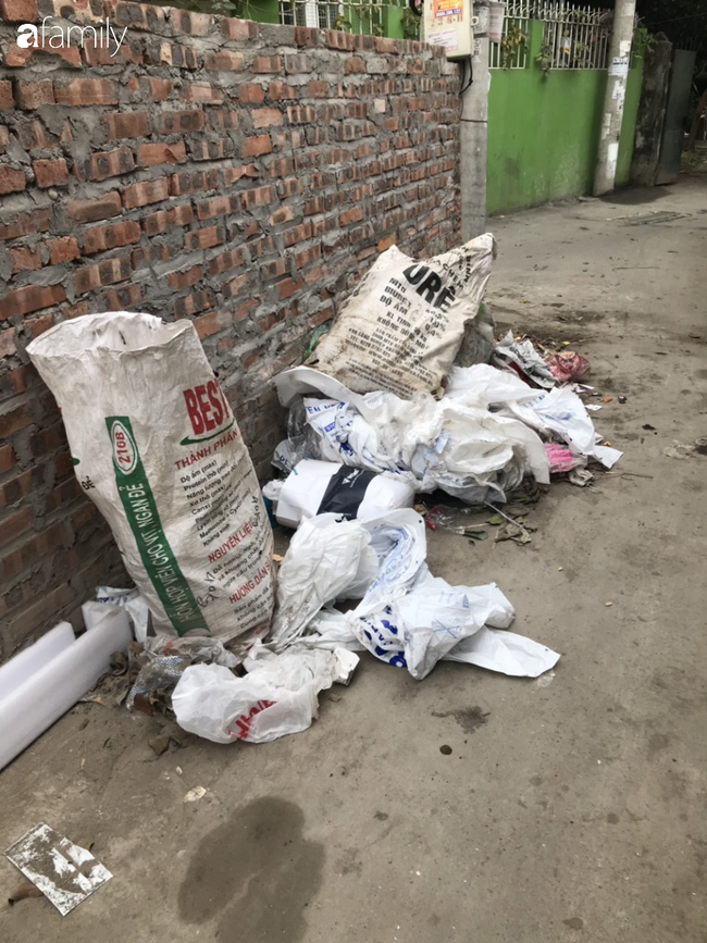 Hà Nội: Người dân khốn khổ vì rác, ruồi, muỗi bủa vây khắp phố phường ngày giáp Tết - Ảnh 13.